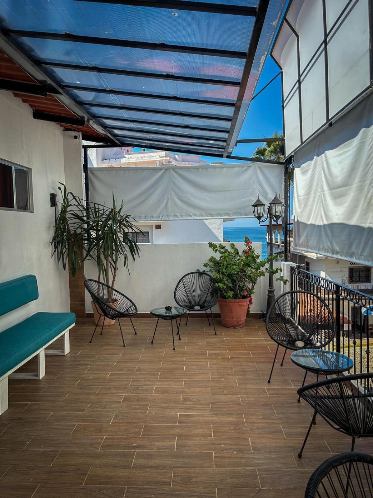 Spartacus Hostel Boutique For Men Пуэрто-Вальярта Экстерьер фото